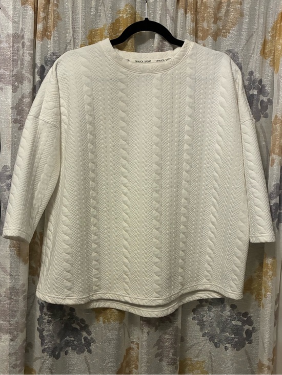 Tuckernuck Sweaters - TuckernulWhite Cable Knit Sweatshirt